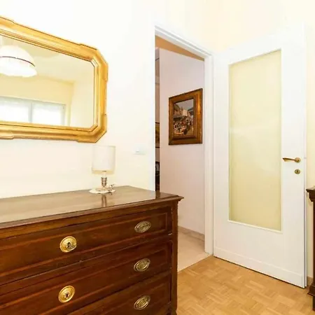 Apartment Turati 74 *