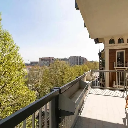 Turati 74 * トリノ